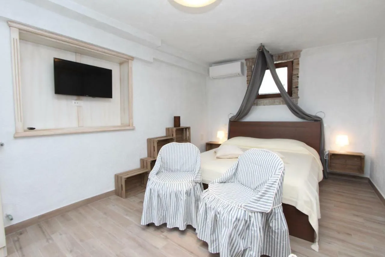 Apartments Midea 2 Rovinj 0*,  Croatia